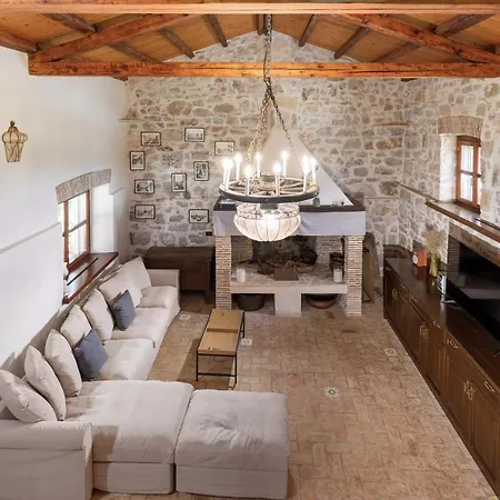 Casa-pietra Porec Tatil Evi