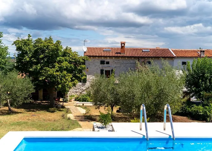 Casa-pietra Porec Montizana