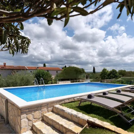 Casa-pietra Porec * Montizana