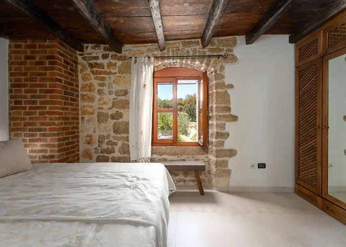 Casa-pietra Porec Vakantiehuis *