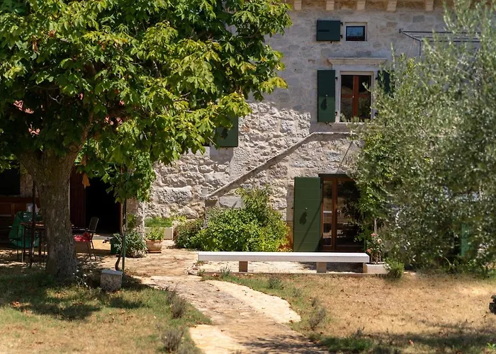 Vakantiehuis Casa-pietra Porec Montižana